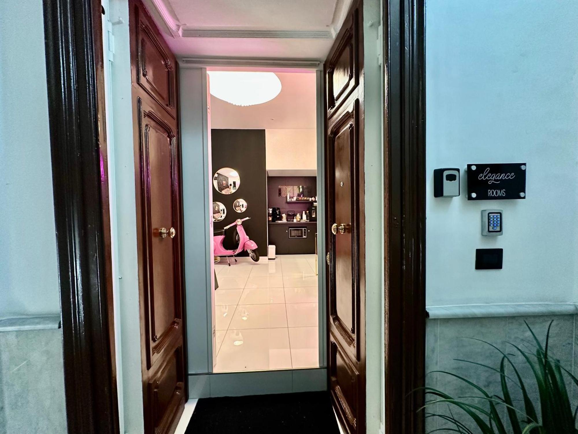 Elegance Rooms Spaccanapoli エクステリア 写真