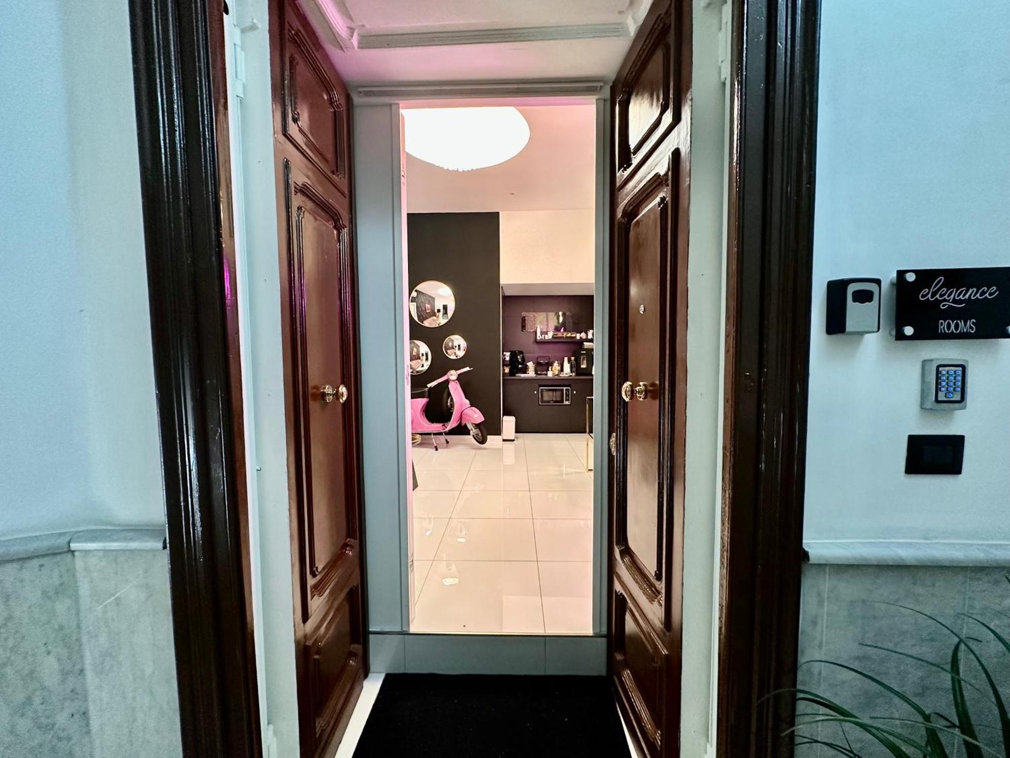 Elegance Rooms Spaccanapoli エクステリア 写真